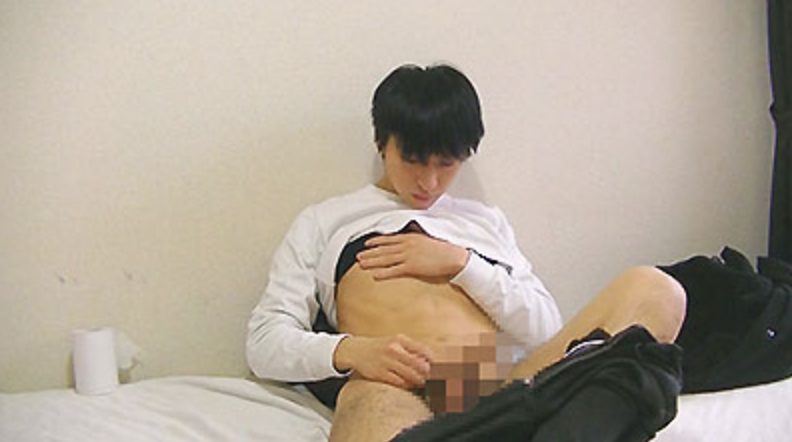 【ゲイ動画】完全無人カメラで捉えた美形ファン注目の清涼美少年の生々しい自慰行為