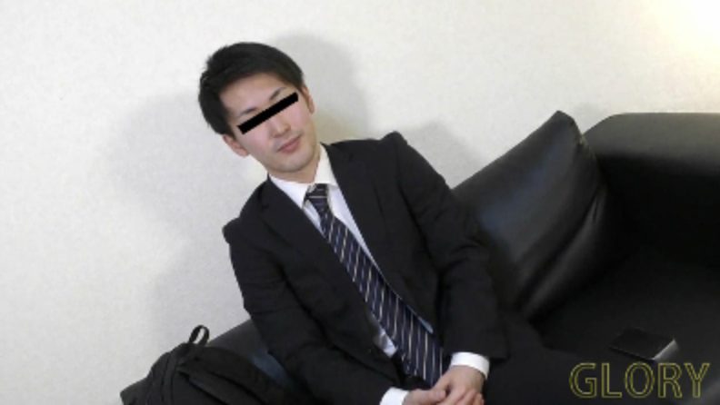 【ゲイ動画】爽やか若スーツリーマンにリアル交渉！徐々に脱がされなすがまま