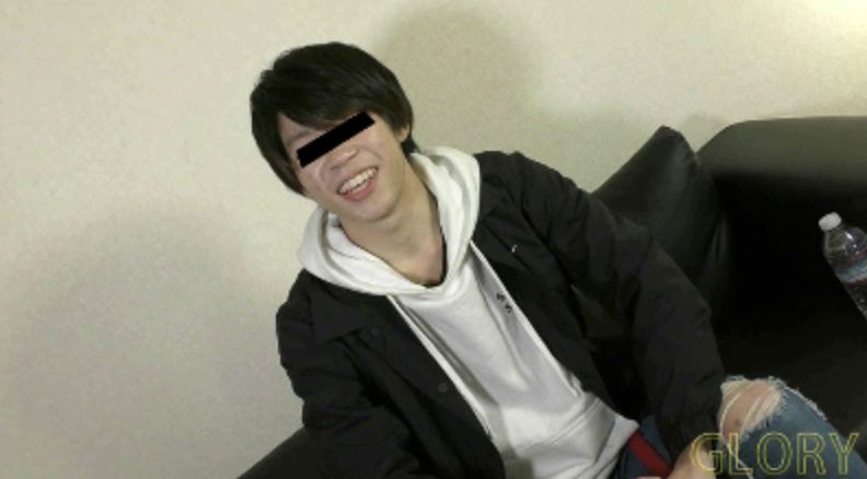 【ゲイ動画】ビンビンちんこ！中学生の時サッカー県1位の高身長イケメンを路上スカウト